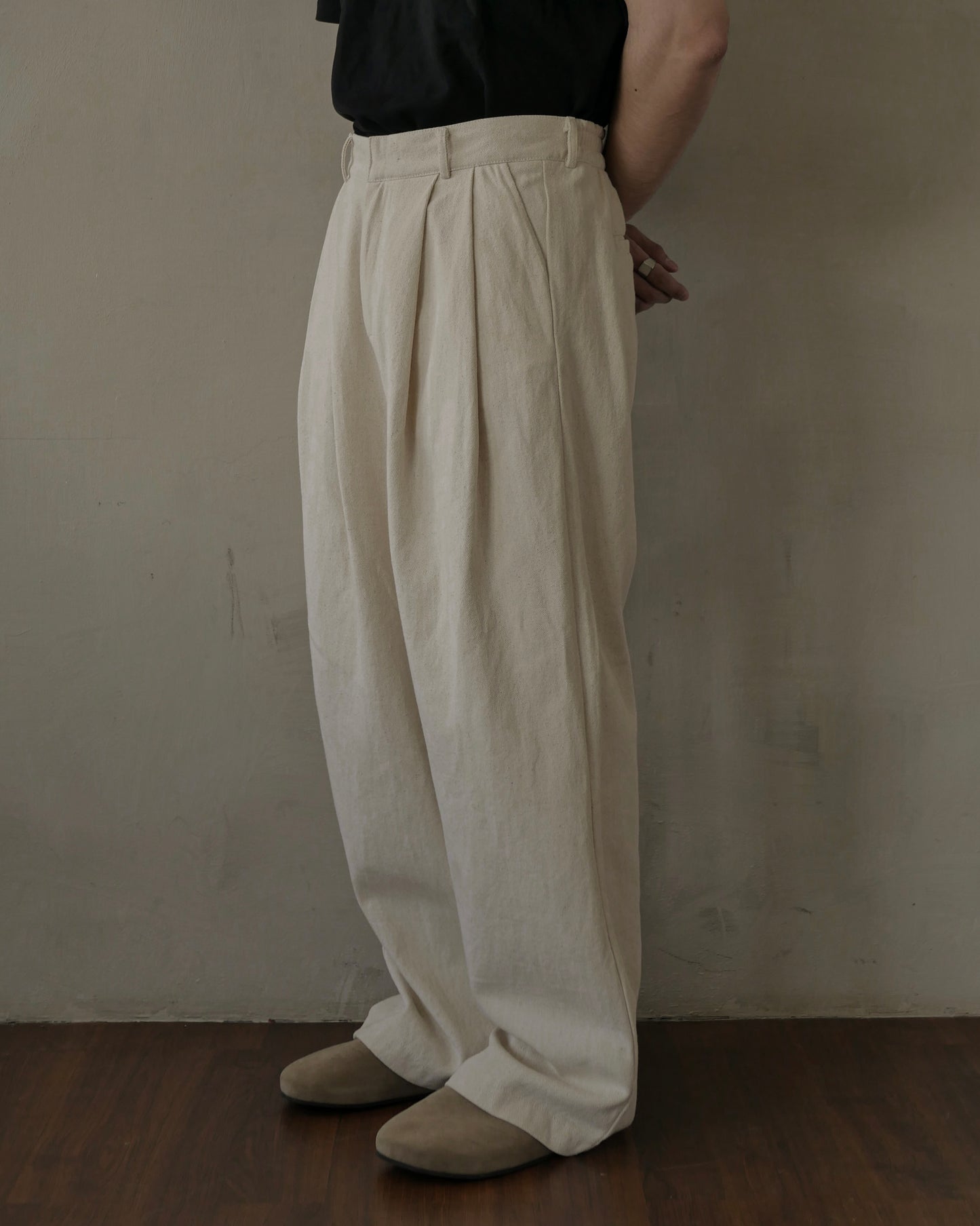 DANIEL DOUBLE PLEATED TROUSERS - CREAM