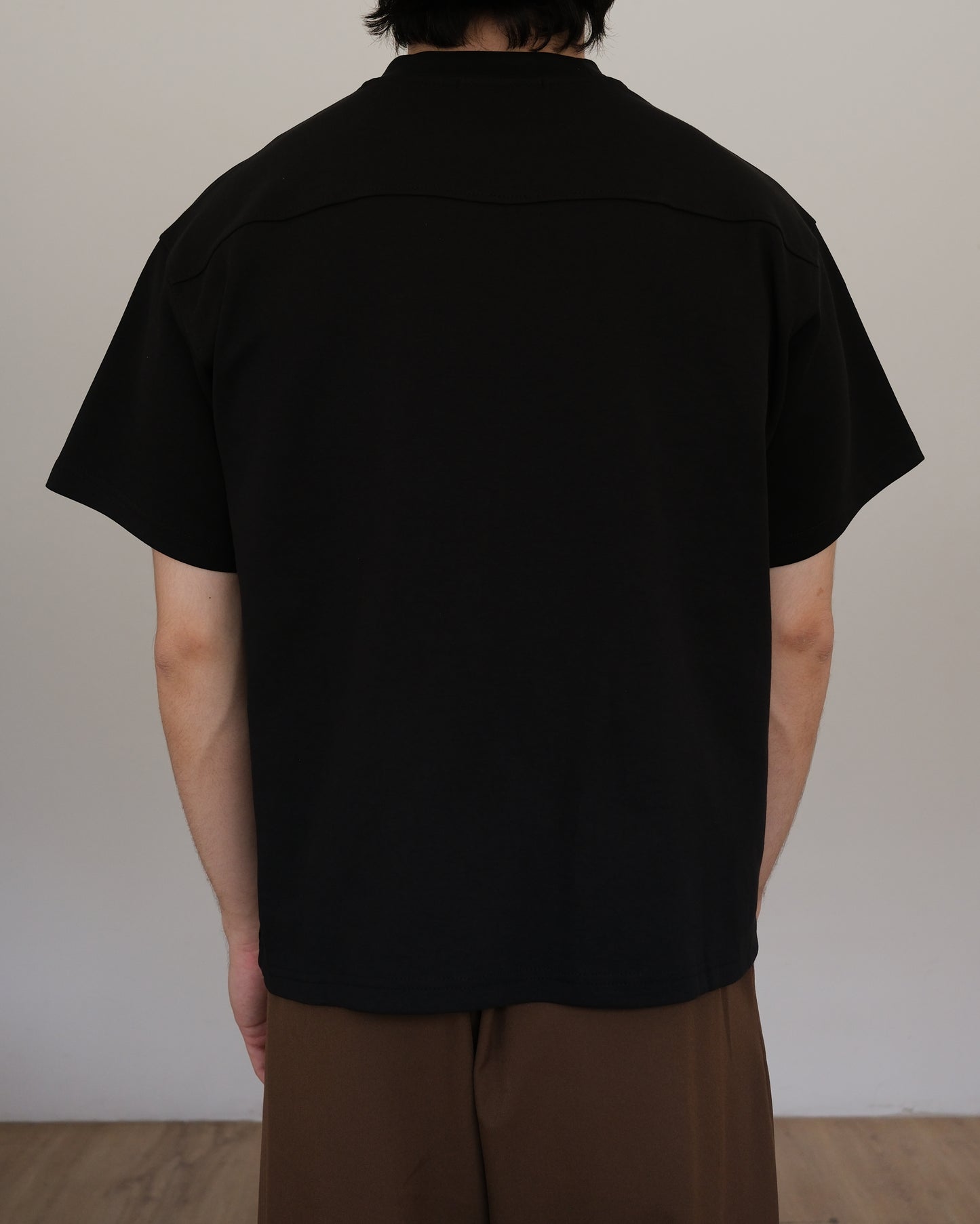 BYRON RELAXED FIT T-SHIRT - BLACK