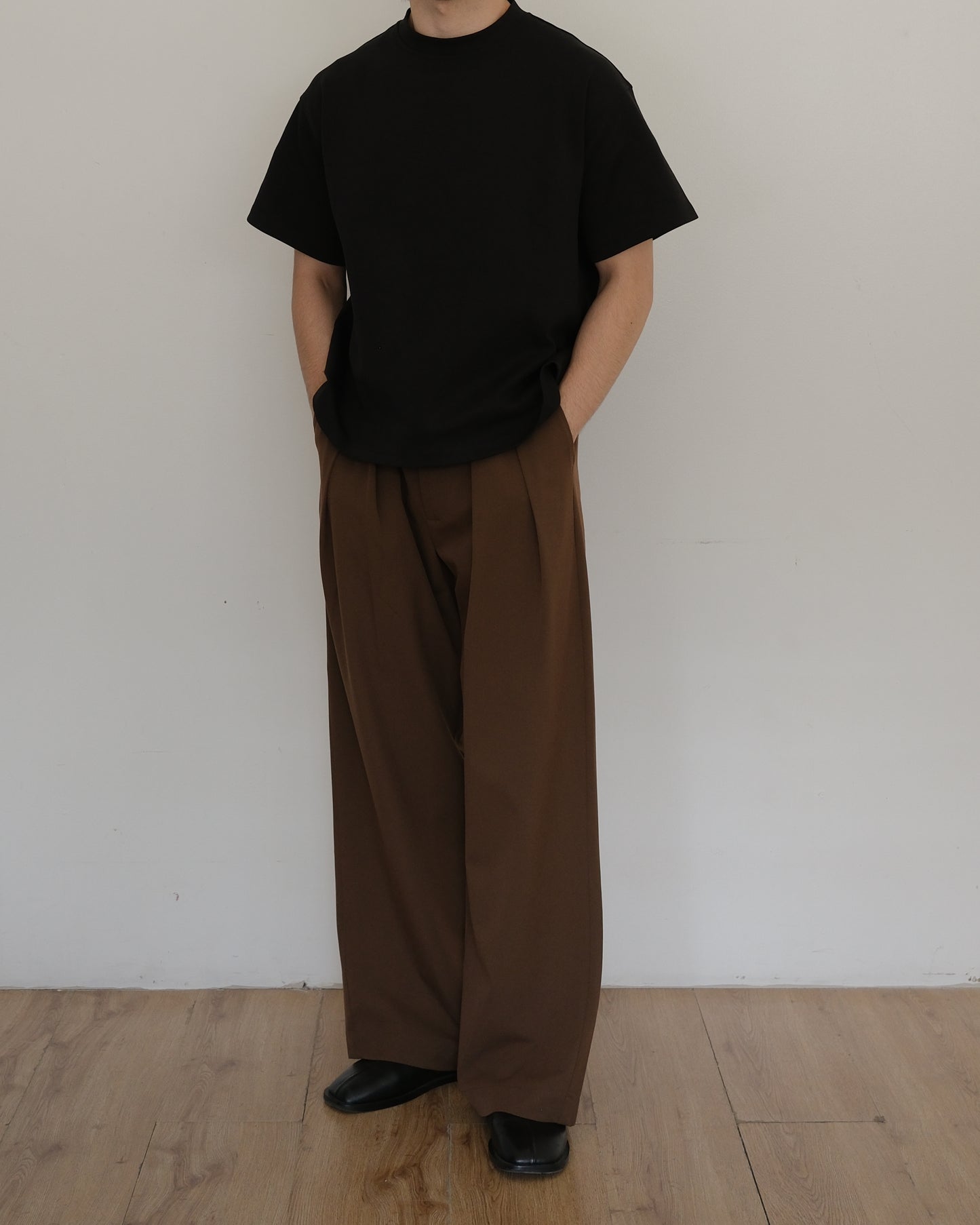BYRON RELAXED FIT T-SHIRT - BLACK