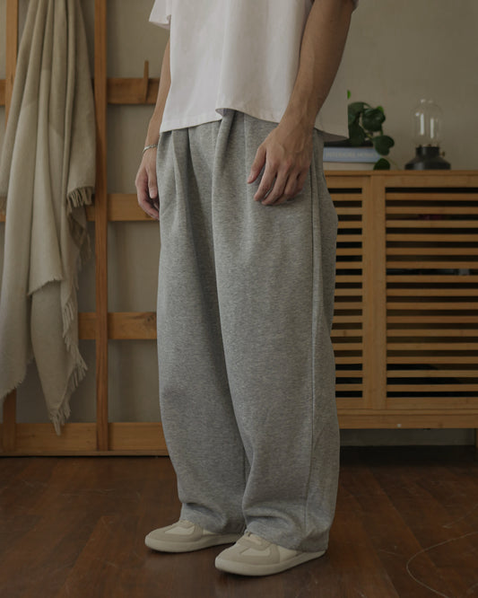EZRA THREE-TUCK SWEATPANTS IN GRAY MARL