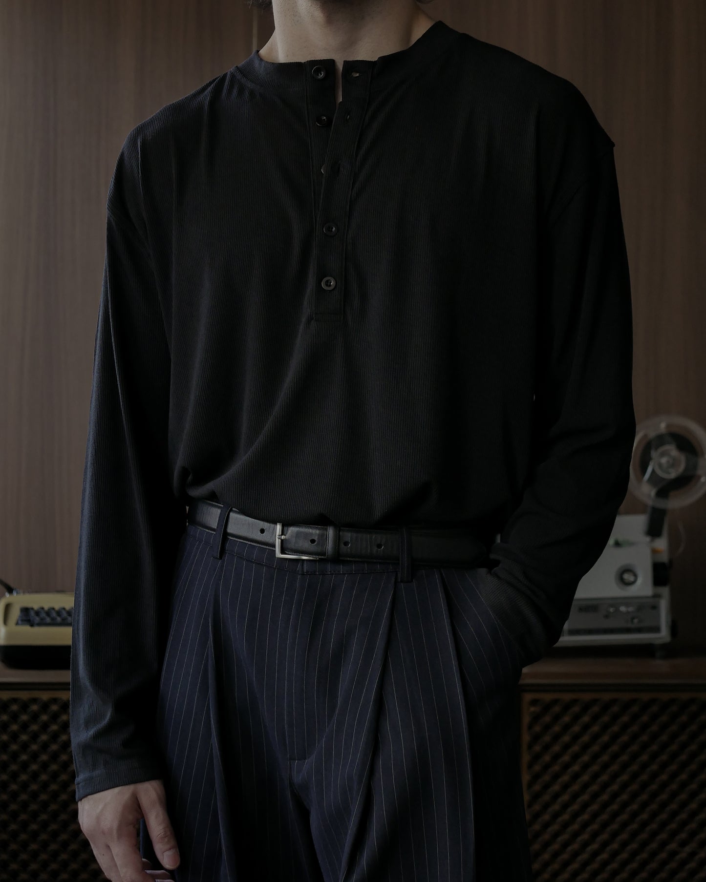 RALPH RIBBED LONG SLEEVES HENLEY - BLACK