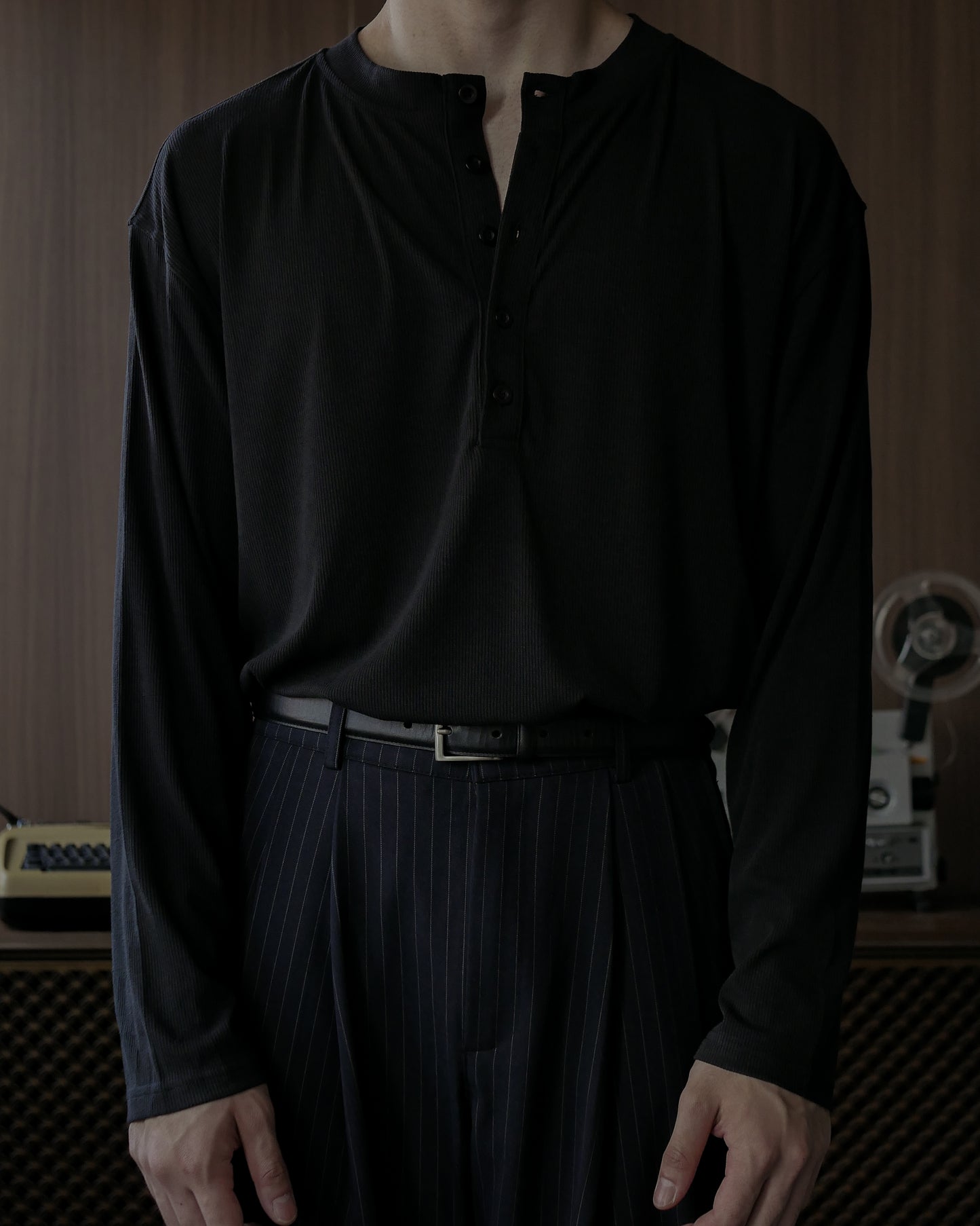 RALPH RIBBED LONG SLEEVES HENLEY - BLACK