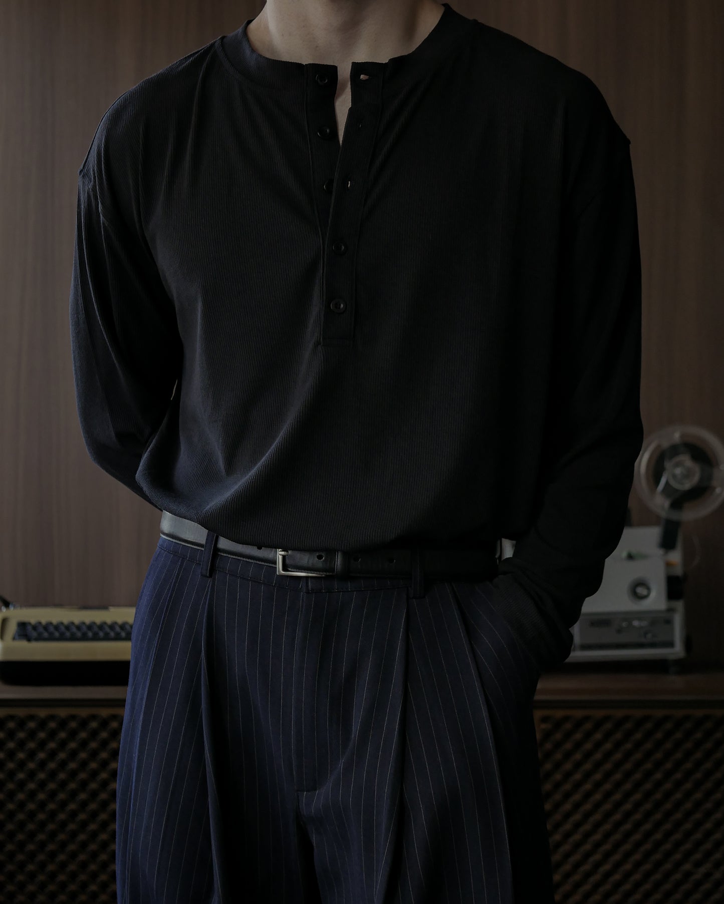 RALPH RIBBED LONG SLEEVES HENLEY - BLACK