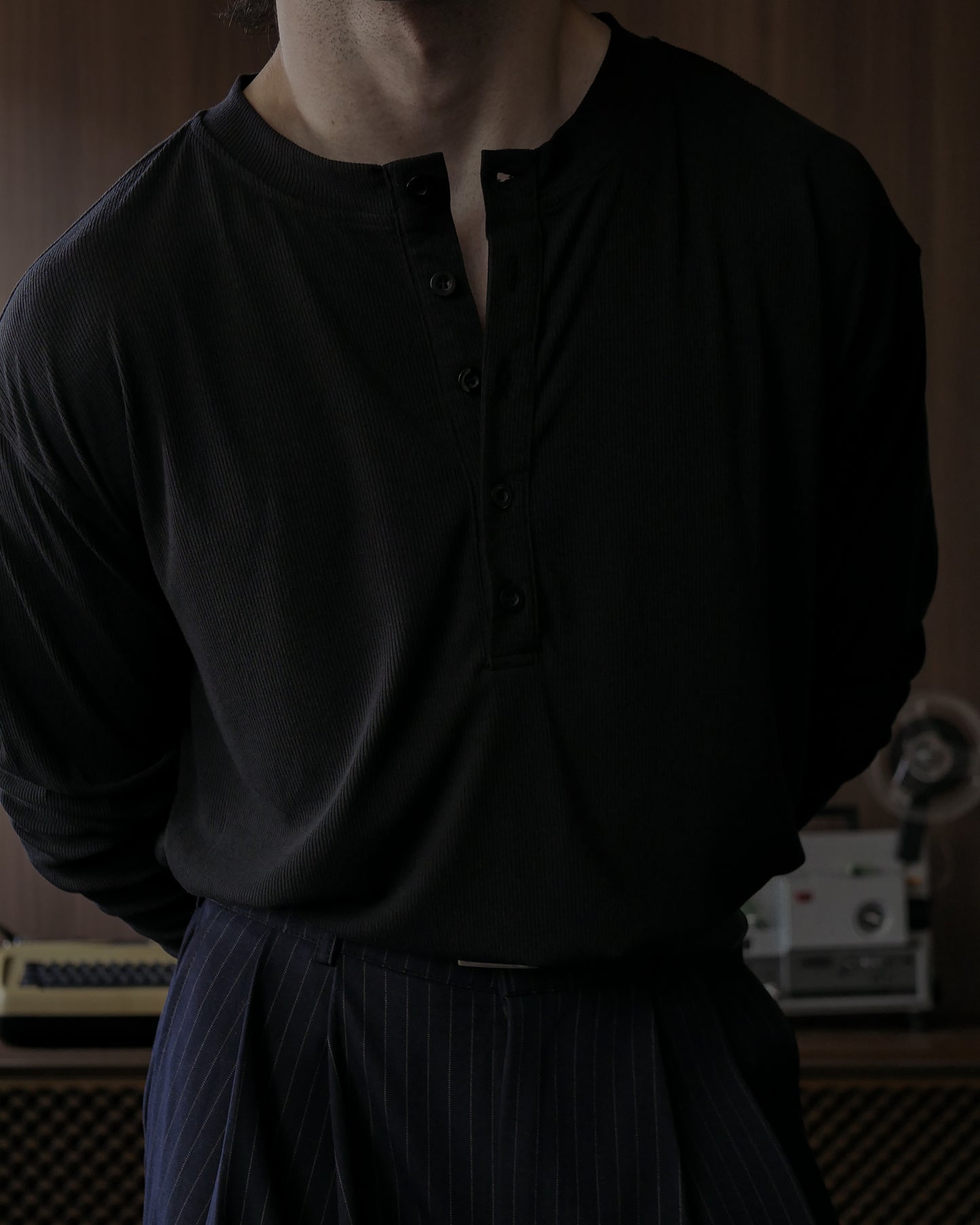 RALPH RIBBED LONG SLEEVES HENLEY - BLACK