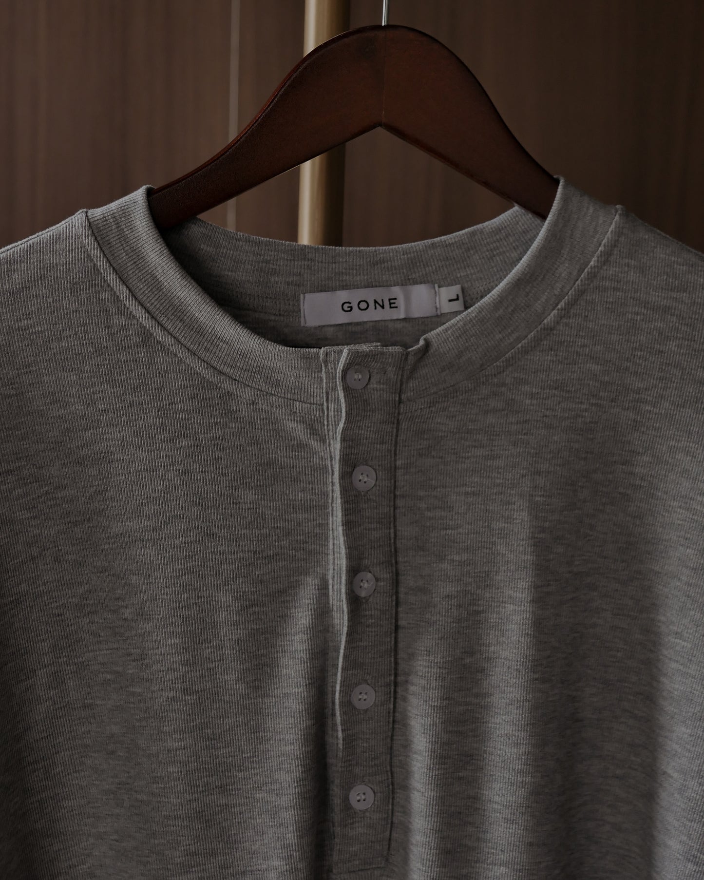 RALPH RIBBED LONG SLEEVES HENLEY - GRAY